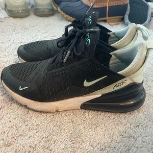 Nike 270 react black and mint green